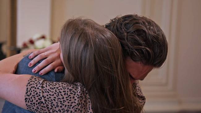 Jana en Christiaan hakken een moeilijke knoop door