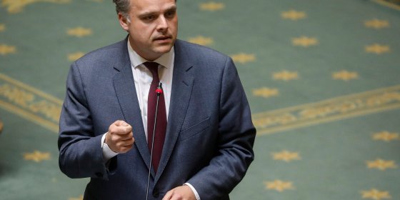 Vlaanderen gaat mondmaskers maken: ‘Een miljoen per week’