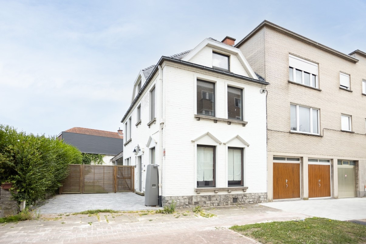 HUIZENJACHT. Ronse, de ‘koningin van de Vlaamse Ardennen’, waar je voor ...