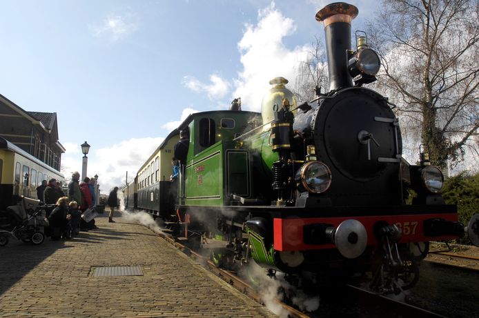 Stoomtrein op het MBS-spoor in Haaksbergen.