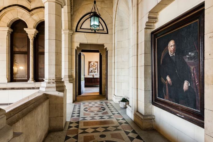 Het kasteel uit ‘The Godfather III’ staat te koop voor zo'n 6 miljoen euro.