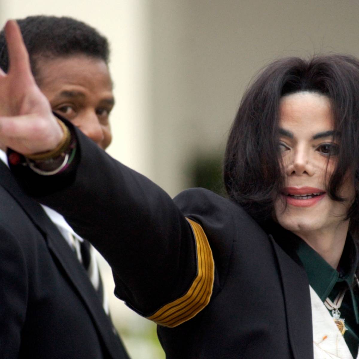 L'autopsie de Michael Jackson confirme les opérations et pourquoi ...