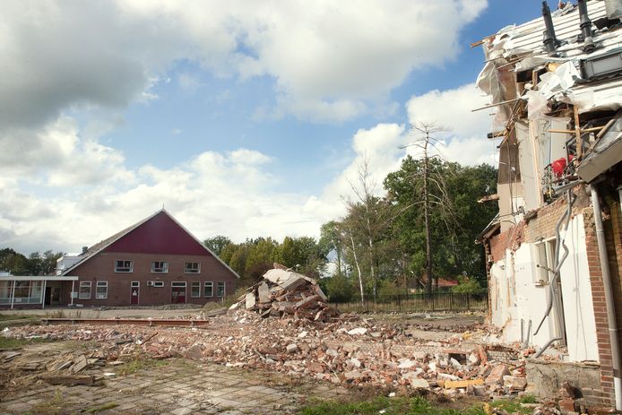 Nog even geen grazende koeien op voormalig AZC-terrein in Barlo ...