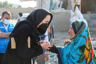 Angelina Jolie in Jemen voor humanitair werk