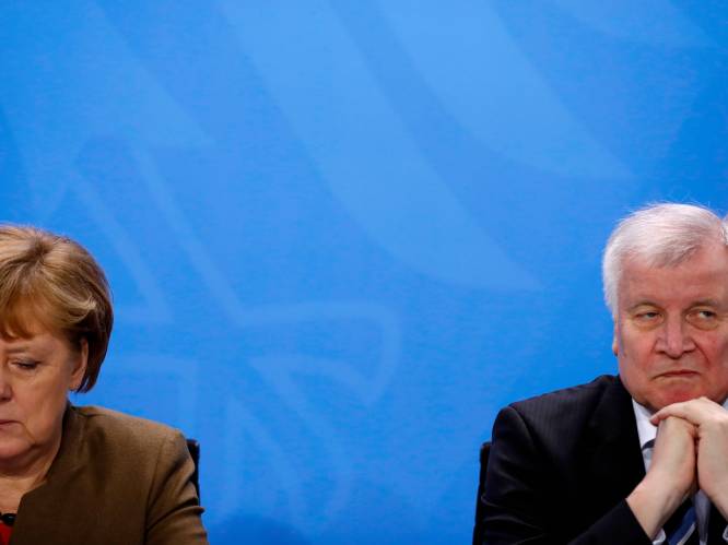 Binnenlandminister Seehofer uit kritiek op "controlecentra" van Merkel: val Duitse regering in zicht?