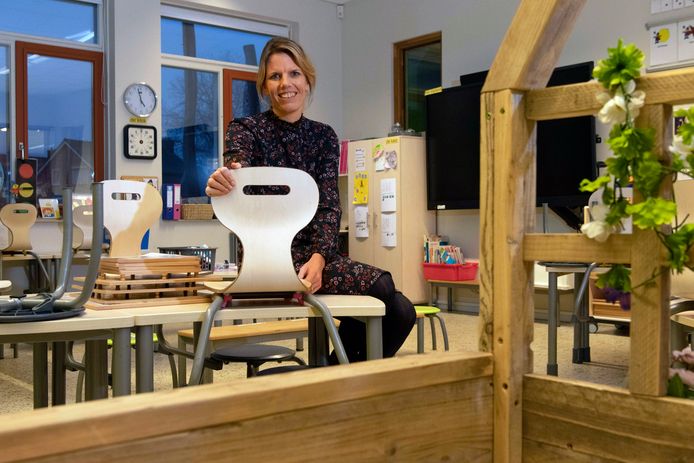 Marieke ter Haar is blij dat ouders alsnog langs kunnen komen langs de Heinose basisscholen, maar roept hen ook op om écht bij alle scholen te gaan kijken.