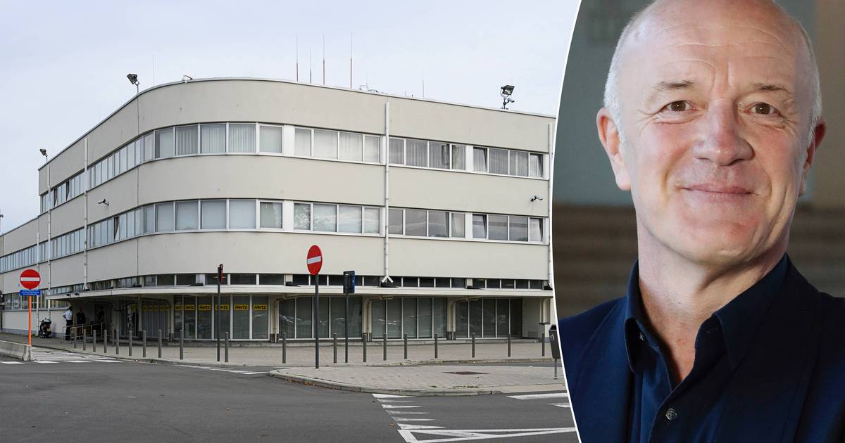 colonna.  Gert Hoste: “Il maggior numero di voli che decollano dall’aeroporto di Anversa fanno semplicemente una svolta e atterrano a Düren” |  BV