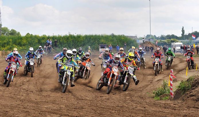 Motorcross op het terrein van Les Vites in Rosmalen.