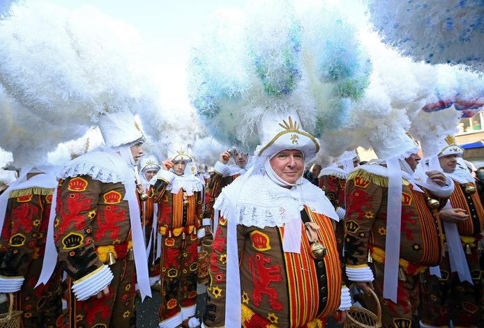 Gedurende de drie carnavaldagen in Binche werden dit jaar 135.366 unieke bezoekers geteld.