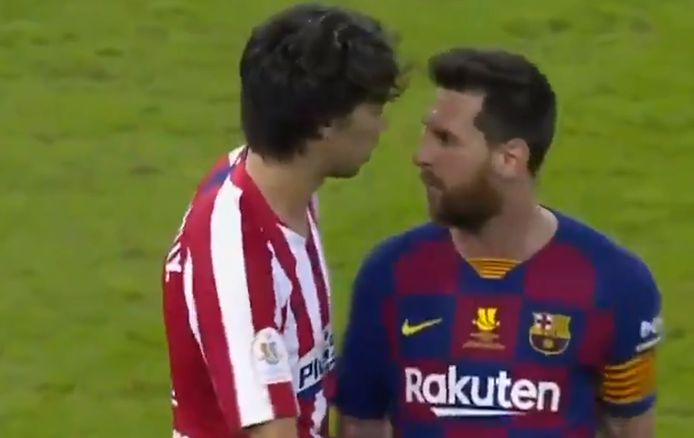 Joao Félix was niet onder de indruk van Lionel Messi in een opstootje net voor rust.