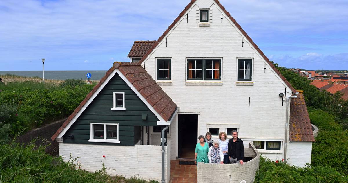 't Meezenest is voor Bløf-muzikant Bas Kennis echt ‘het oude strandhuis’ in Zoutelande
