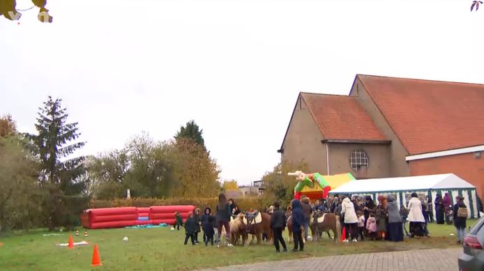 In Sint-Katelijne-Waver vond vandaag een ‘Muslim Kids Day’ plaats, een animatiedag voor moslima’s en hun kinderen met pannenkoeken, pony’s en workshops.