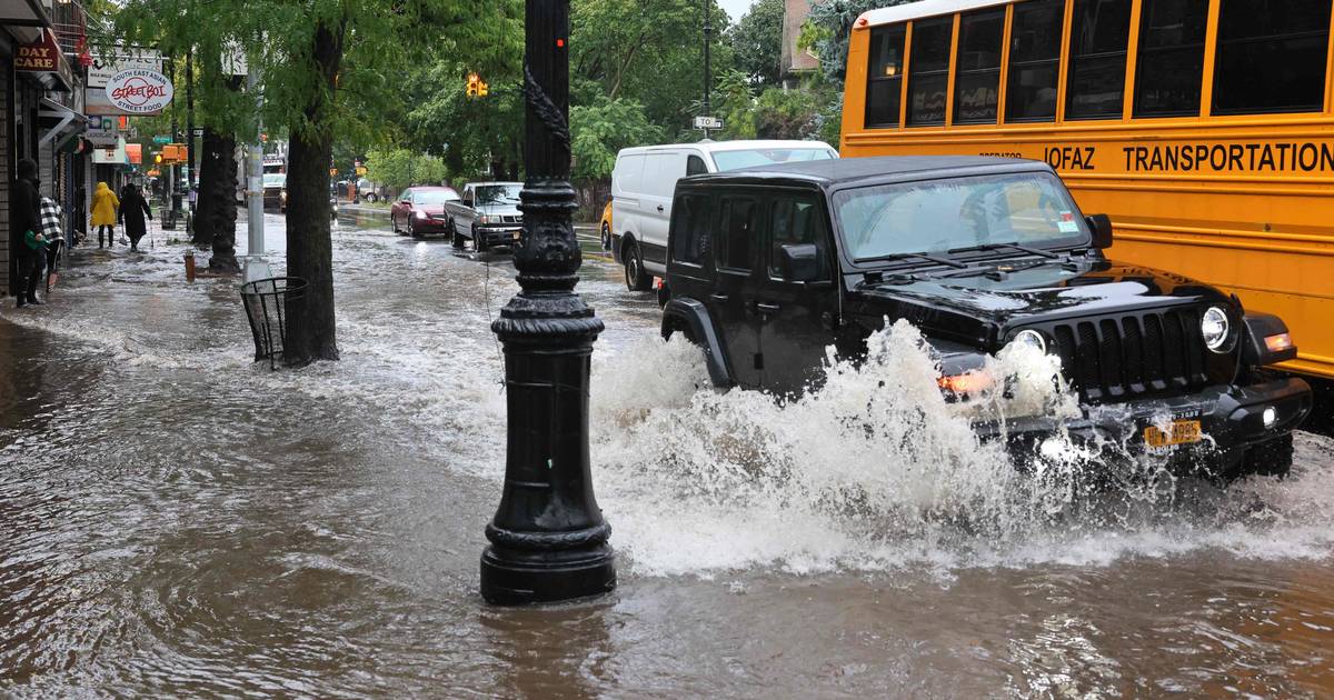 New York inondée et en partie paralysée par des pluies torrentielles