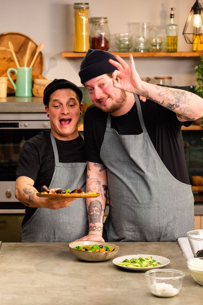 Ruig chefs-duo zet boel op stelten bij kookzender 24Kitchen | Koken ...