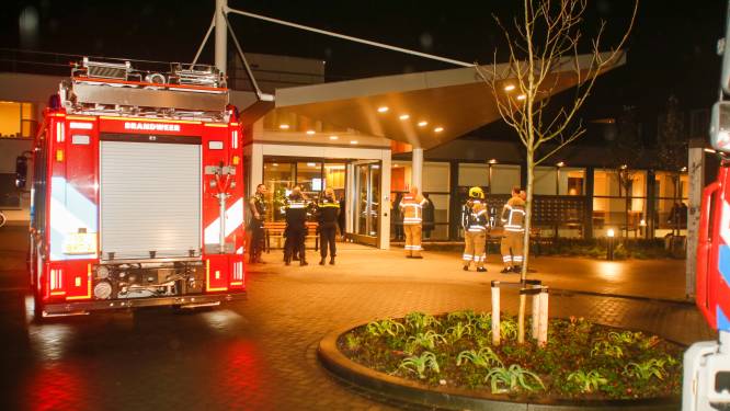 Brandje in Het Parkhuis zorgt voor veel rook, aantal bewoners uit voorzorg geëvacueerd