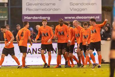 LIVE | HHC schiet uit de startblokken, nog geen doelpunten bij Staphorst-VVOG en SV Urk aast op eerh