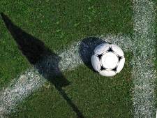 Voetballer die tegenstander vol in de rug schopte moet de cel in: slachtoffer lijdt aan geheugenverlies