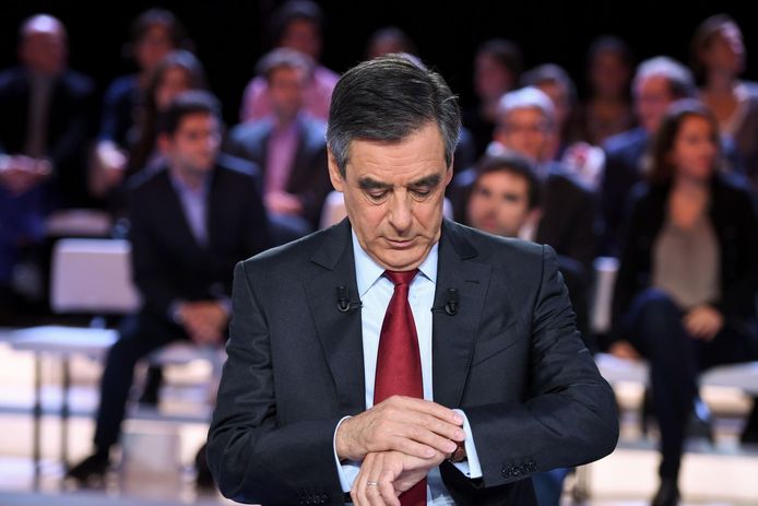 François Fillon a dû trouver le temps long durant la chronique de Charline Vanhoenacker.