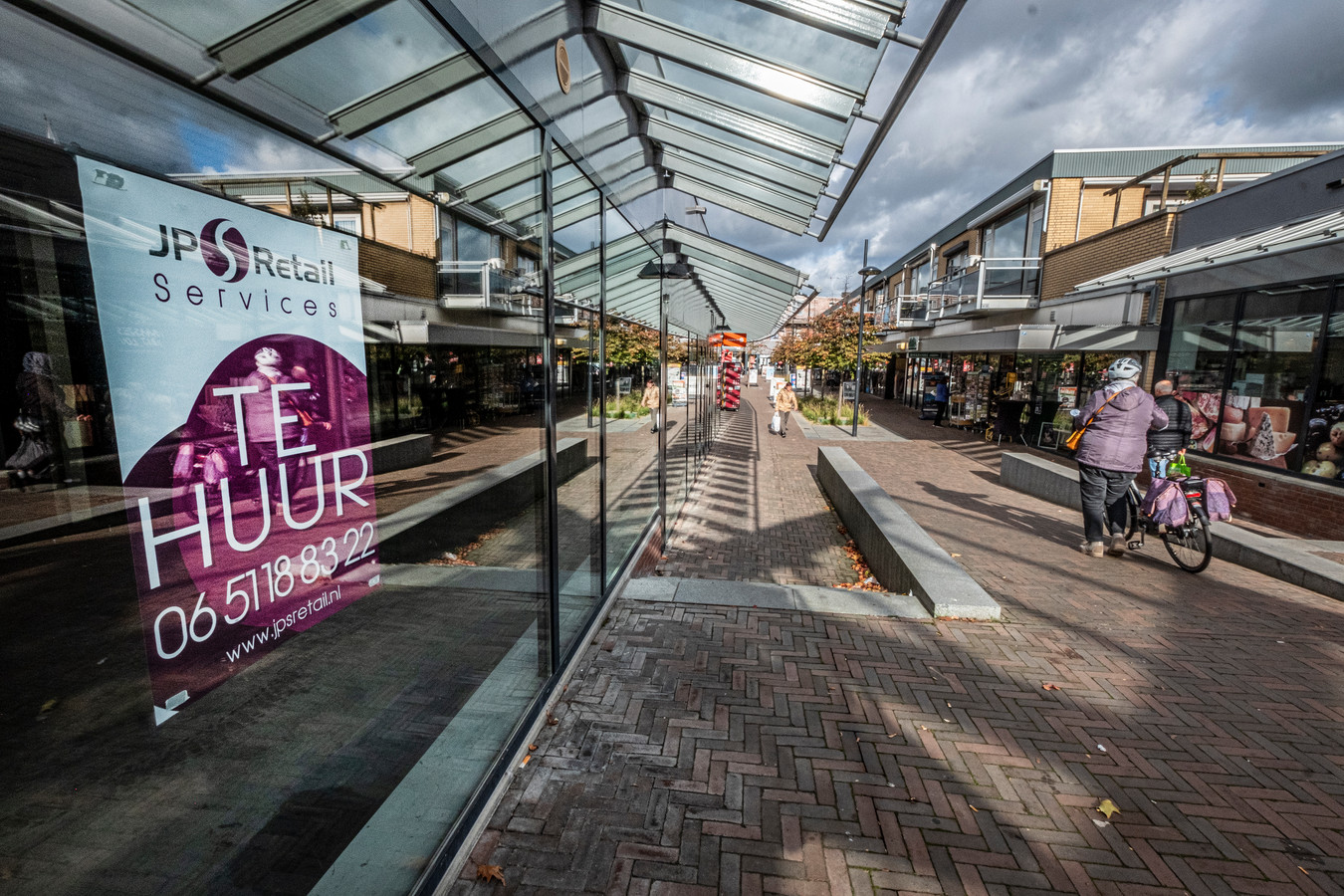Met chocolaterie en juwelier raakt winkelcentrum Maasburg in Cuijk weer ...