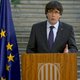 Puigdemont roept op tot vreedzaam verzet: "Afnemen autonomie is wil Catalaanse burgers onderdrukken"