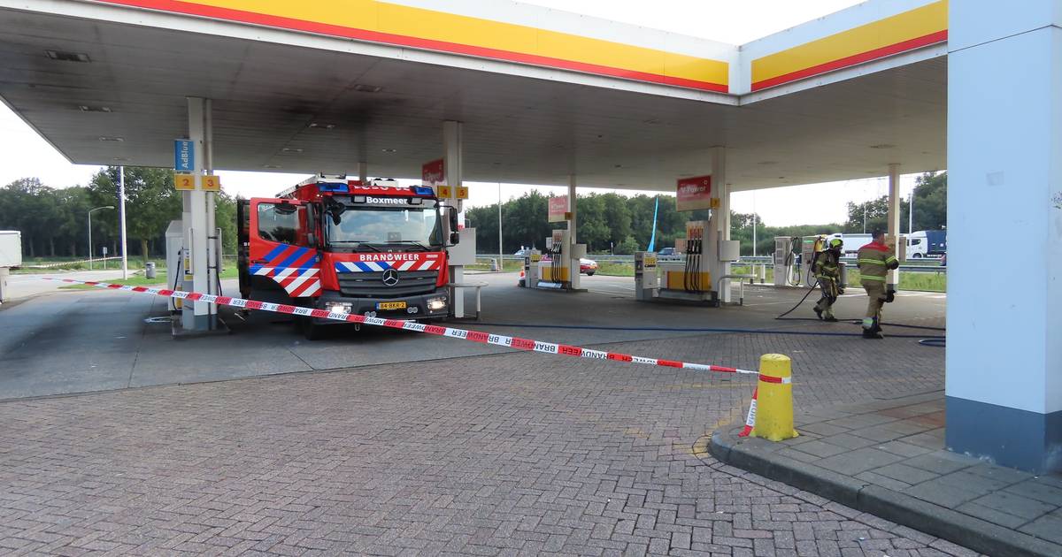 Tankstation A73 afgesloten nadat gevaarlijke stoffen zijn vrijgekomen, één persoon naar ziekenhuis