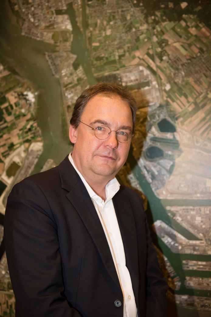 Stadsbouwmeester wil meer torens in binnenstad | Antwerpen | hln.be