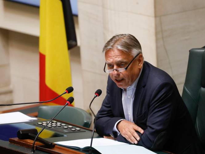 Kamervoorzitter Patrick Dewael (Open Vld) sluit federale regering met Vlaamse minderheid niet uit
