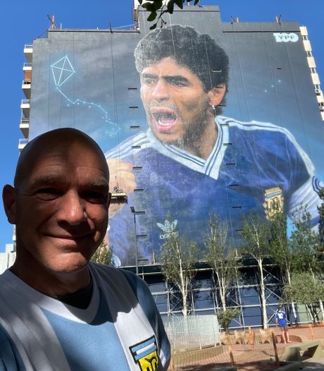 Tilburger maakte al vijftien voetbalreizen naar Argentinië: ‘Die passie, daar word ik zo blij van als een kind’ 