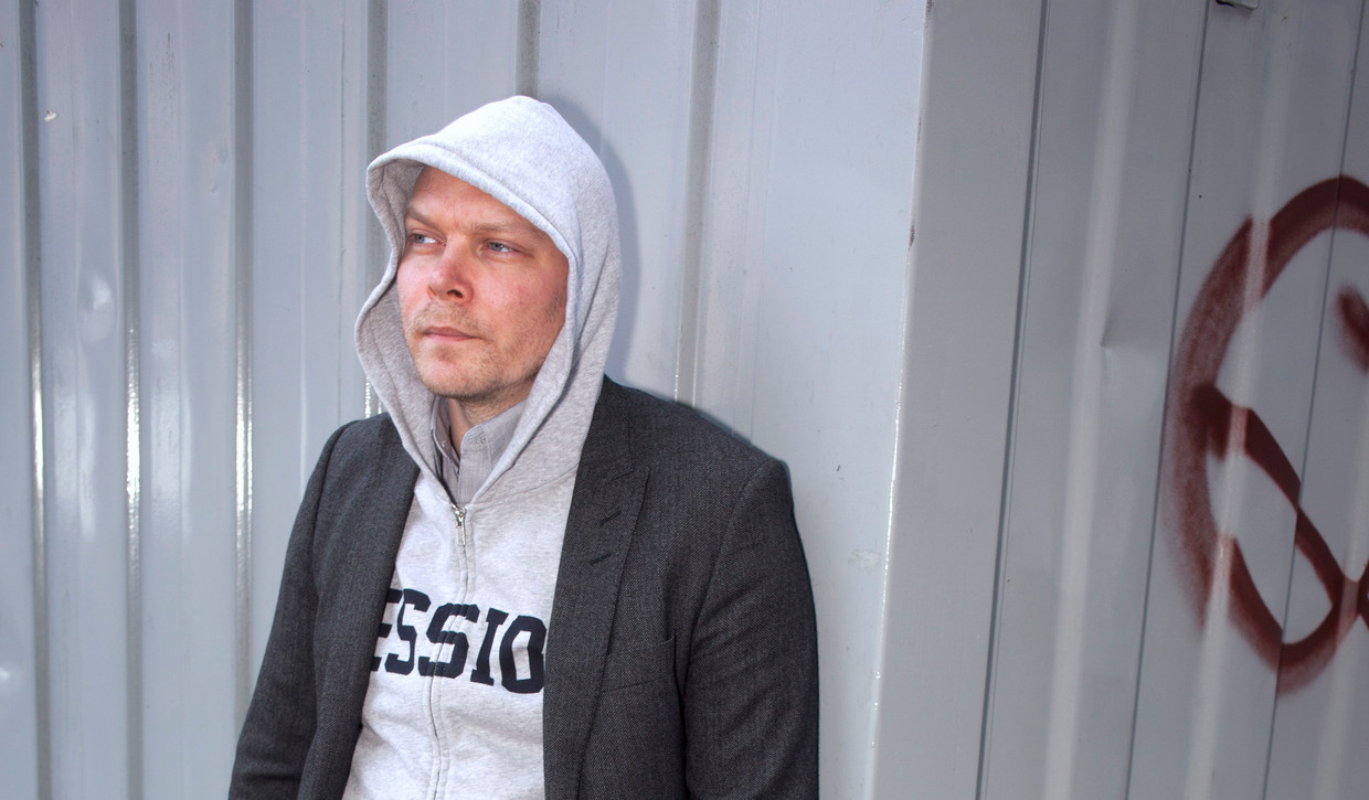 Johan Harstad:  'Als we het leven iets voor elkaar kunnen verlichten, dan moeten we dat toch doen?'