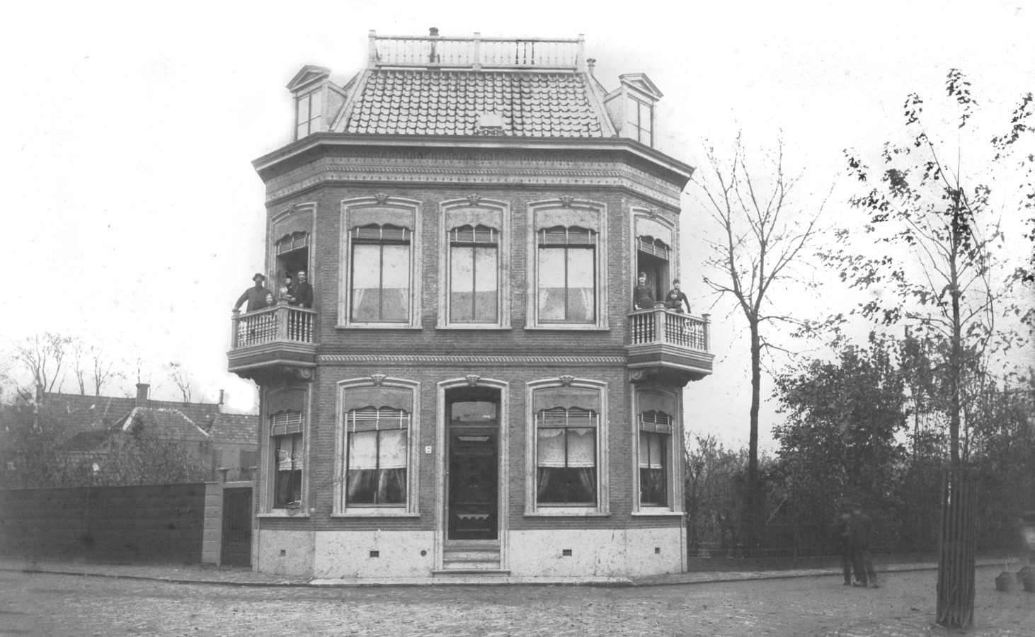 Lambertus trouwde op z’n 73ste met de 52 jaar jongere Hendrina én ze