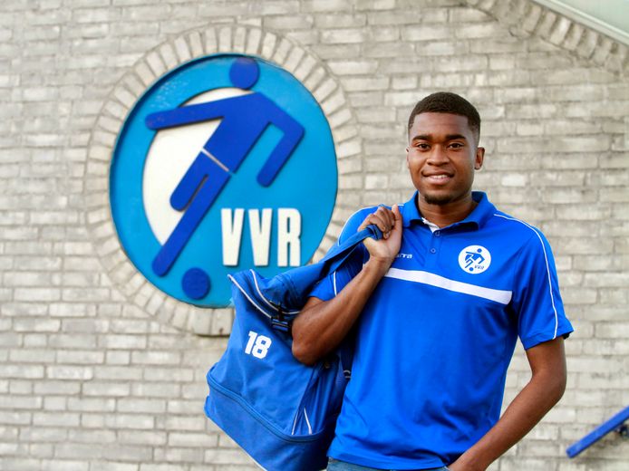 Hij woont inmiddels in Breda, maar blijft in Rijsbergen bij VVR voetballen. Gilberto Quiala voelt zich thuis bij de dorpsclub.