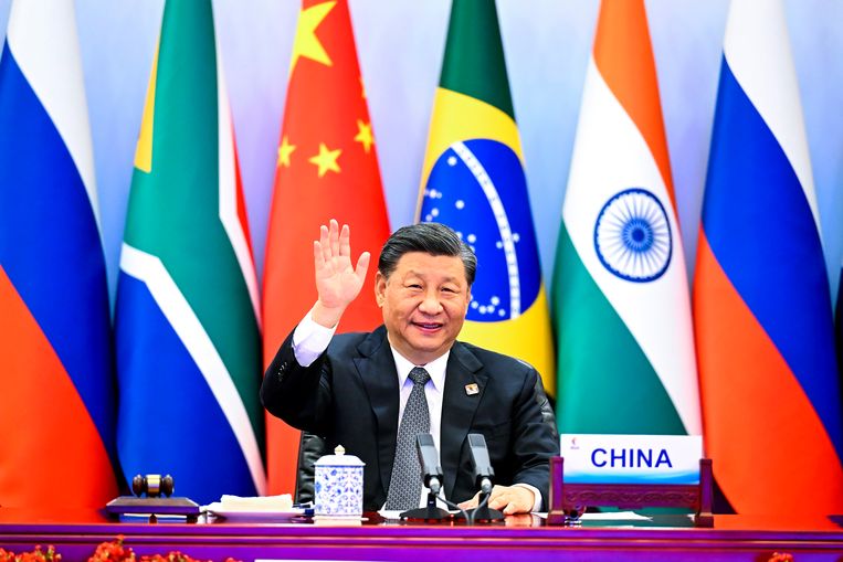 De Chinese President Xi Jinping deze week als gastheer van de online top van de BRICS-landen Brazilië, Rusland, India, China en Zuid-Afrika. Beeld AP