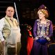 Kleinsma fantastisch in onbenullige en belegen Hello Dolly!