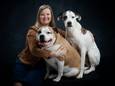 Inge Pauwels met haar honden Beijo en Ceres.