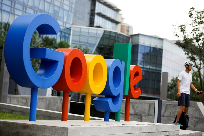 Het logo van Google op een regionaal hoofdkantoor in Peking, China.