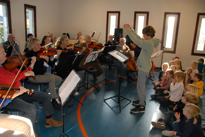 De kersverse ‘maestro’ Millen Derks (10) in actie.