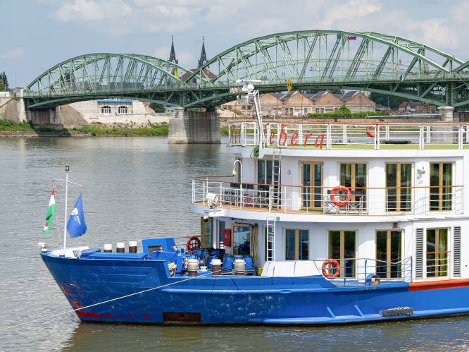 Twee doden en vijf vermisten na botsing tussen riviercruiseschip en motorbootje op de Donau in Hongarije
