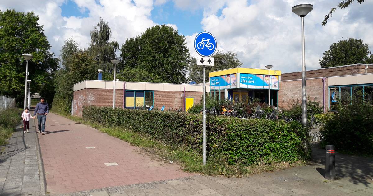 Jongen (16) mishandeld en beroofd bij zwembad Liendert | Amersfoort