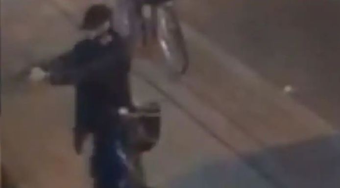 De 29-jarige Faisal Hussain had al heel zijn leven 'zware mentale problemen', volgens zijn familie.
