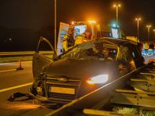 Vijf jongeren (zwaar)gewond bij nachtelijke crash op A50 bij Apeldoorn