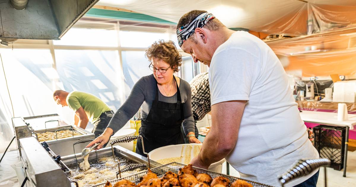 Het is een geoliede machine: in één etmaal 12.000 oliebollen gebakken ...