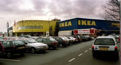 Man hangt prijskaartje van deurmat aan Perzisch tapijt bij Ikea maar wordt gepakt bij de zelfscanner