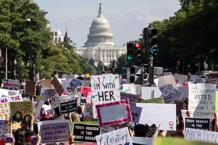 Vorige week demonstreerden duizenden betogers in de VS, zoals onder meer hier in de hoofdstad Washington, tegen de strenge anti-abortuswetten in Texas en andere staten. Beeld AFP