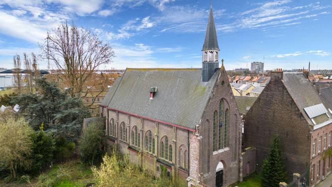 BINNENKIJKEN. Sint-Theresia van Avilakerk te koop voor 660.000 euro in Gentse arbeidersbuurt