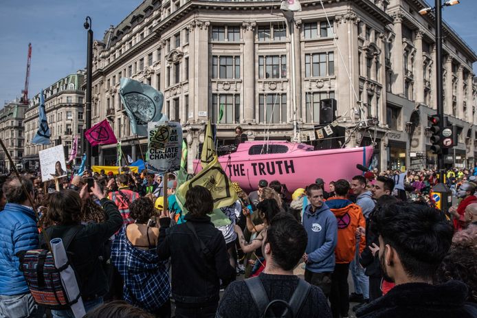 Klimaatactivisten bezetten delen van Londen.