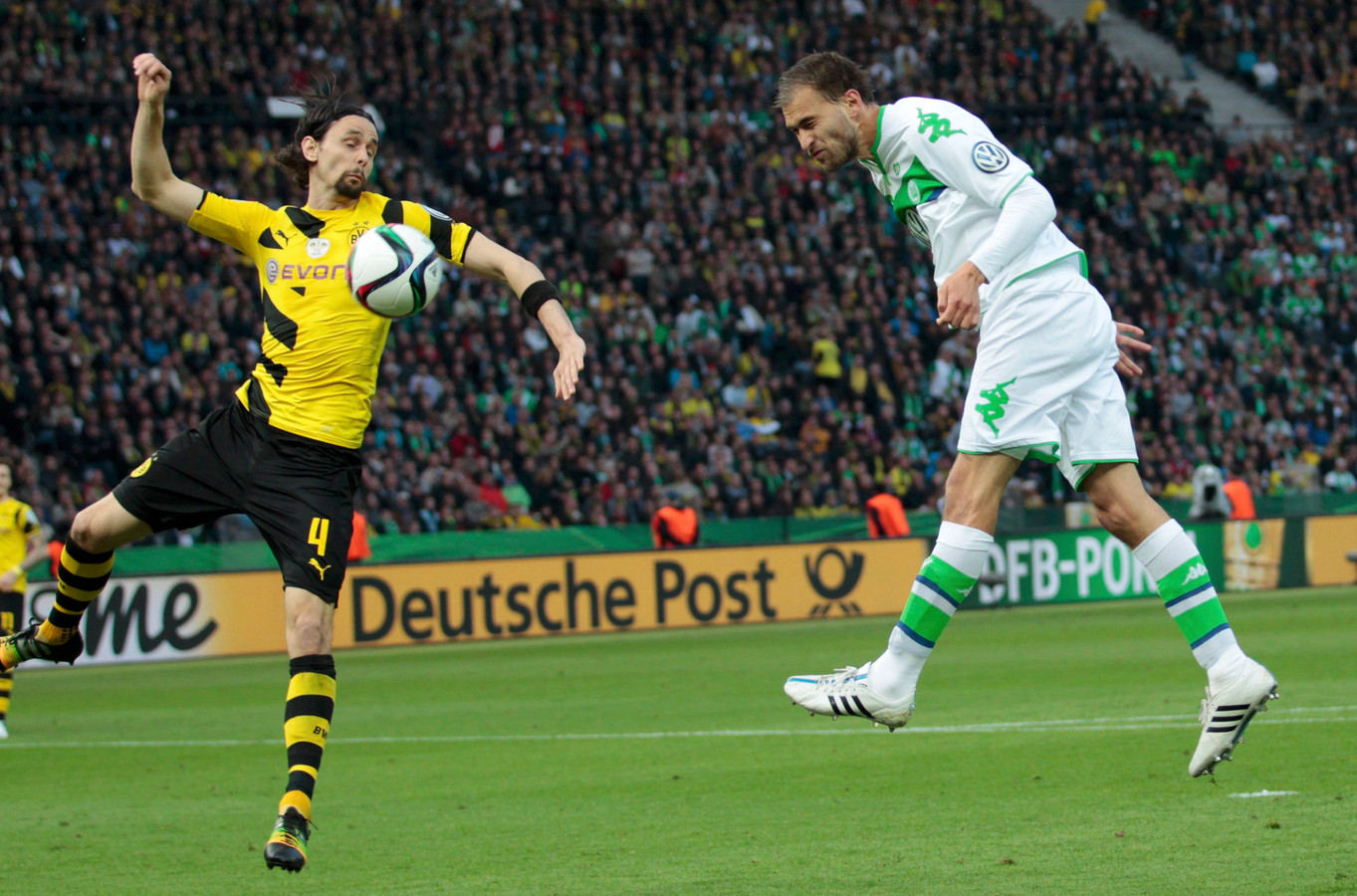 Bas Dost verrast met overgang naar Club Brugge Foto AD.nl