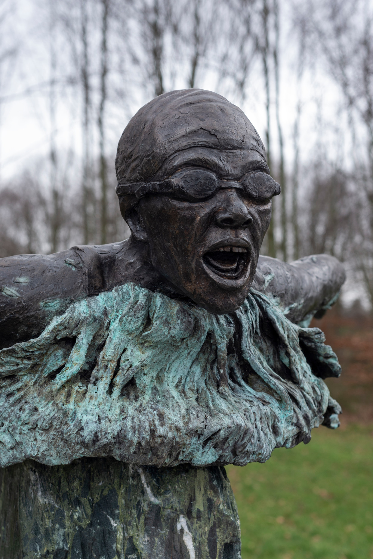 Het standbeeld van Enith Brigitha in Almere.  Beeld Loes van Duijvendijk