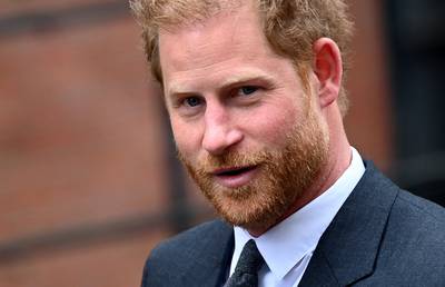 ‘The Daily Mirror’ ontkent telefoonhacking in rechtszaak tegen prins Harry
