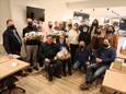 De winnaars van de eindejaarsactie 'Gits Geeft Ballen' haalden dinsdagavond hun prijzen op in Frituur Maison in Gits.