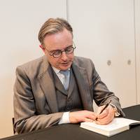 Historicus Maarten Van Ginderachter fileert essay van Bart De Wever: ‘Over welvaart’ verdraait de geschiedenis